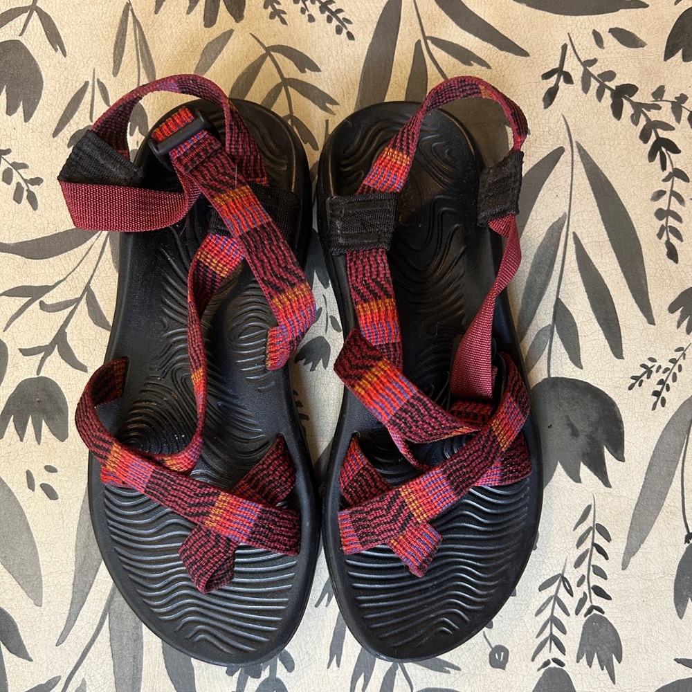 Chaco Women’s Z Adjustable Strap Water Sandal, size 8
